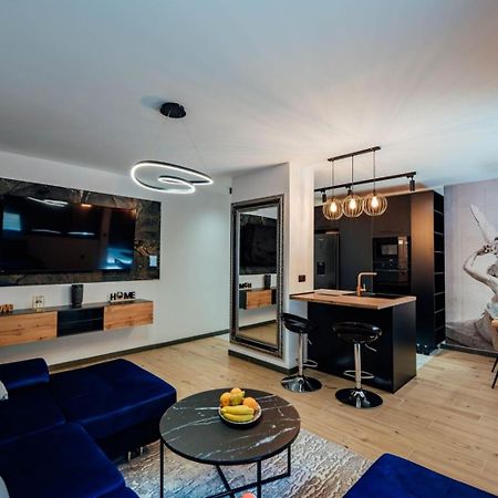 Black Queen Apartment Split Eksteriør bilde