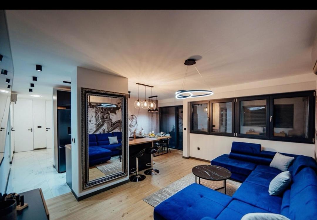 Black Queen Apartment Split Eksteriør bilde